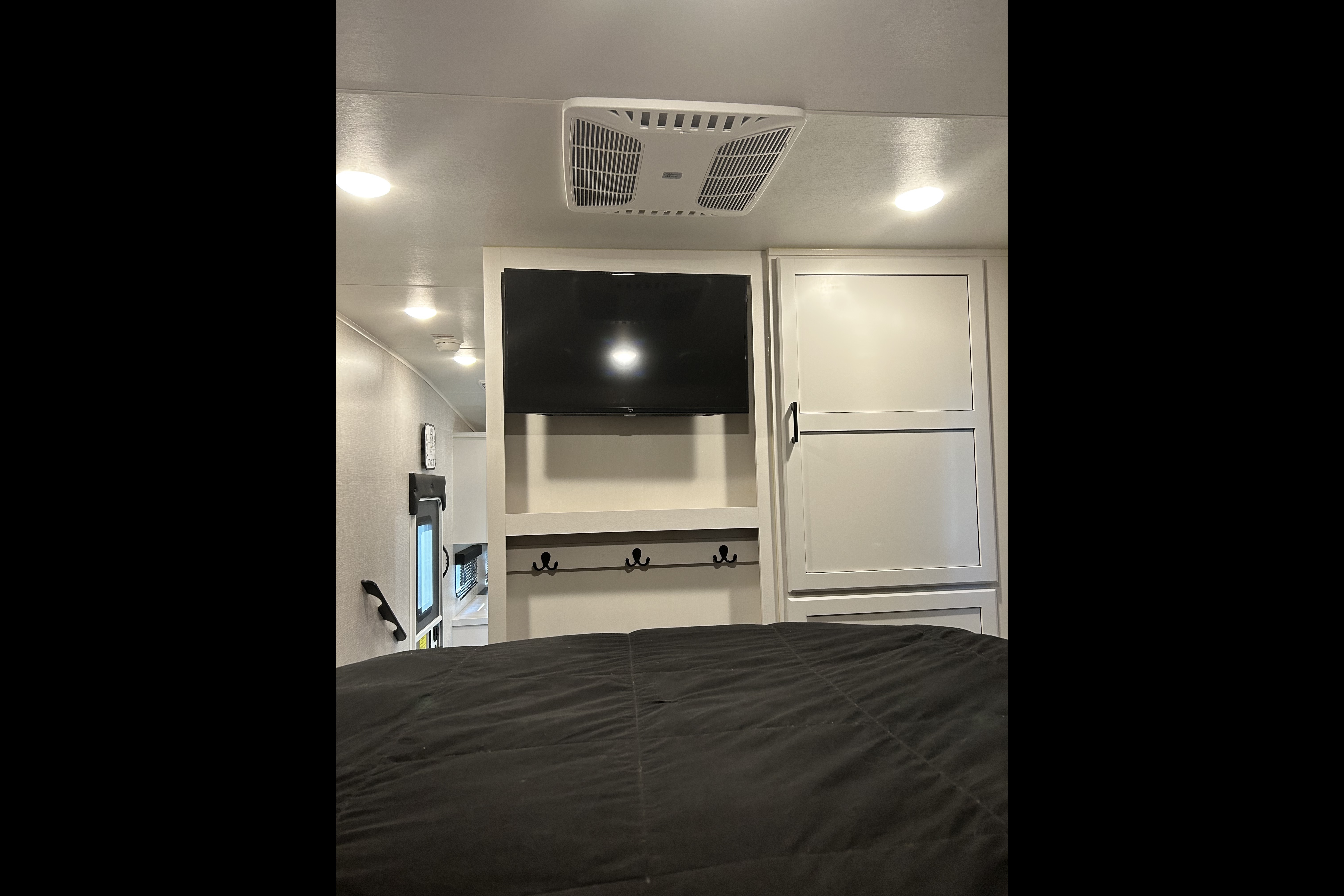 Your Home Away From Home-Jayco Eagle 2025 Fifth Wheel