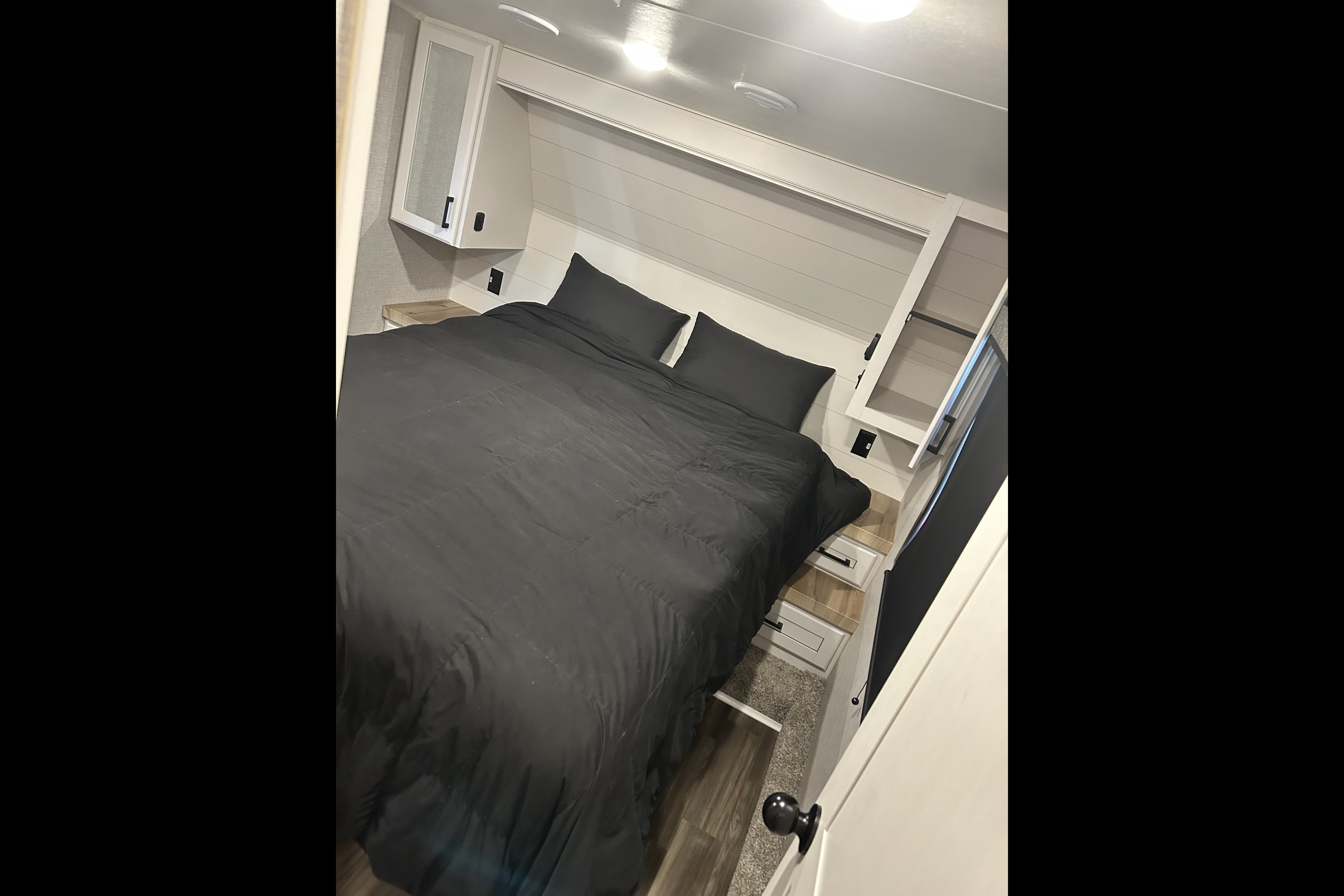 Your Home Away From Home-Jayco Eagle 2025 Fifth Wheel