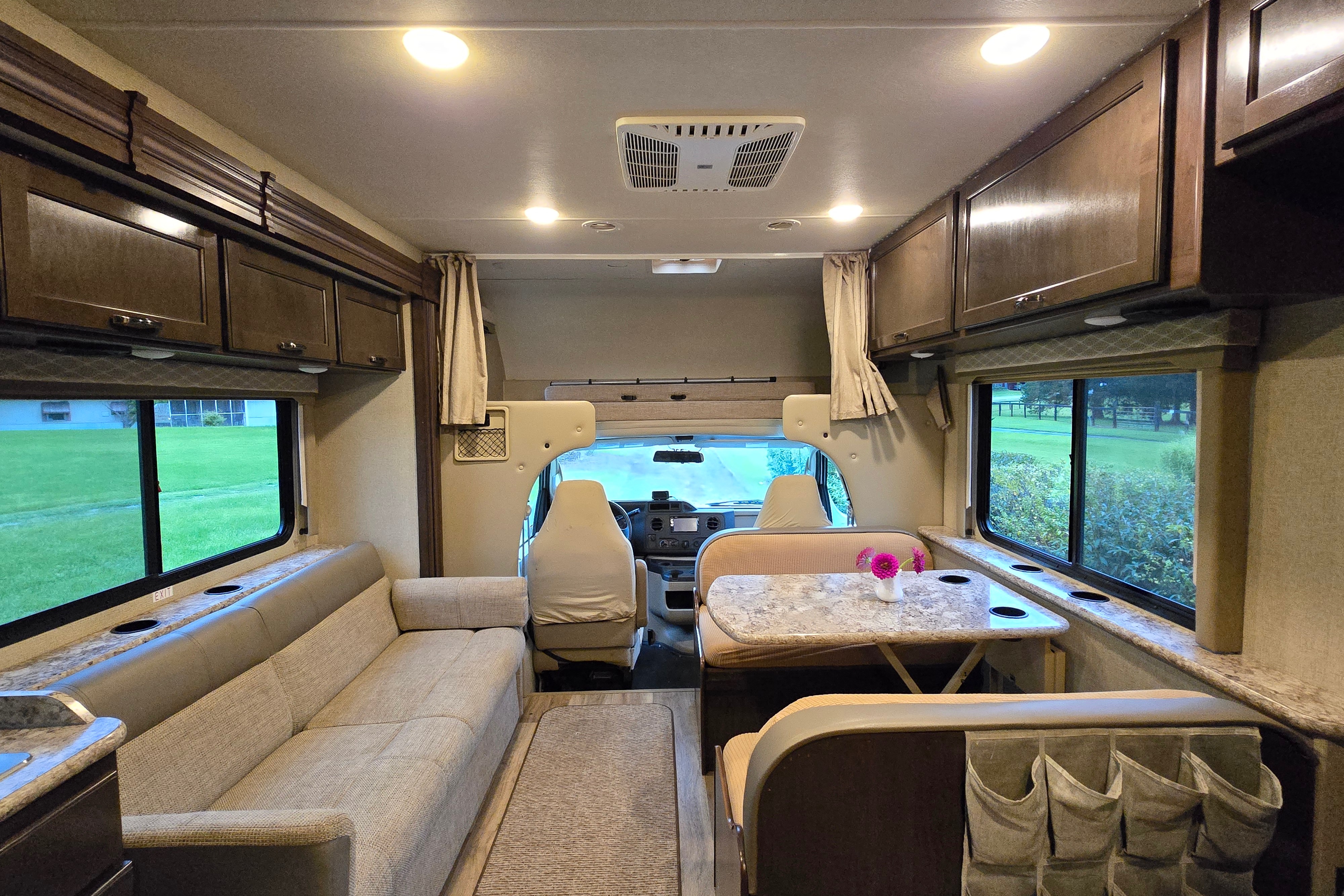 Thor Motor Coach Freedom Elite 30FE Bunkhous