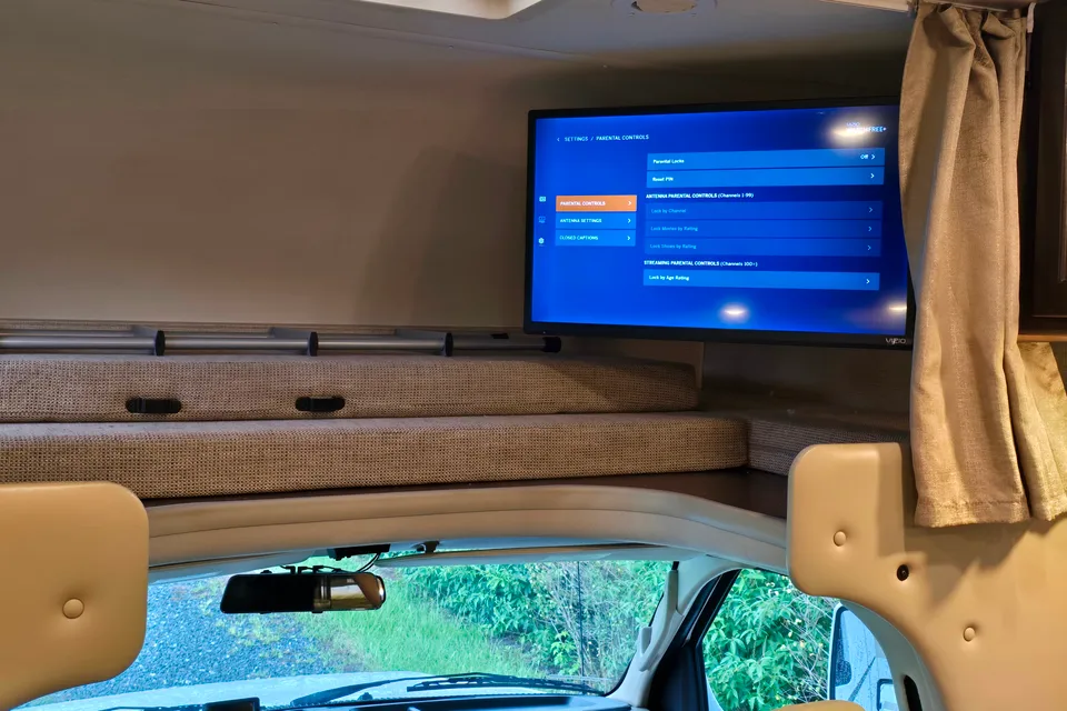 Thor Motor Coach Freedom Elite 30FE Bunkhous