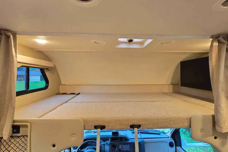 Thor Motor Coach Freedom Elite 30FE Bunkhous