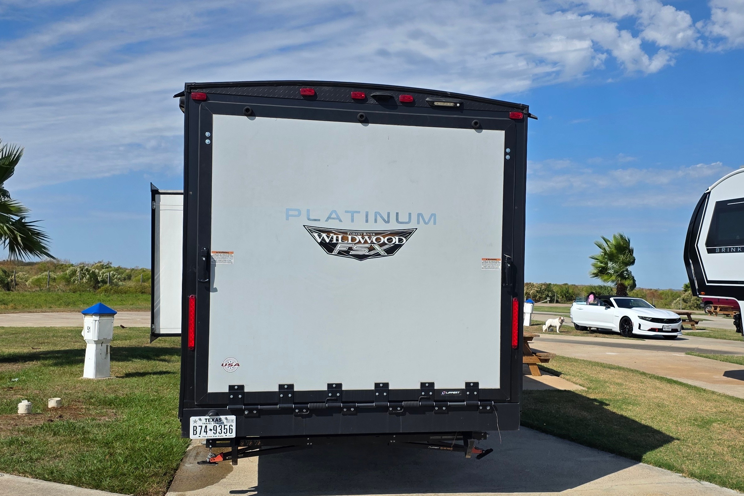 Platinum Forest River Wildwind Travel Trailer