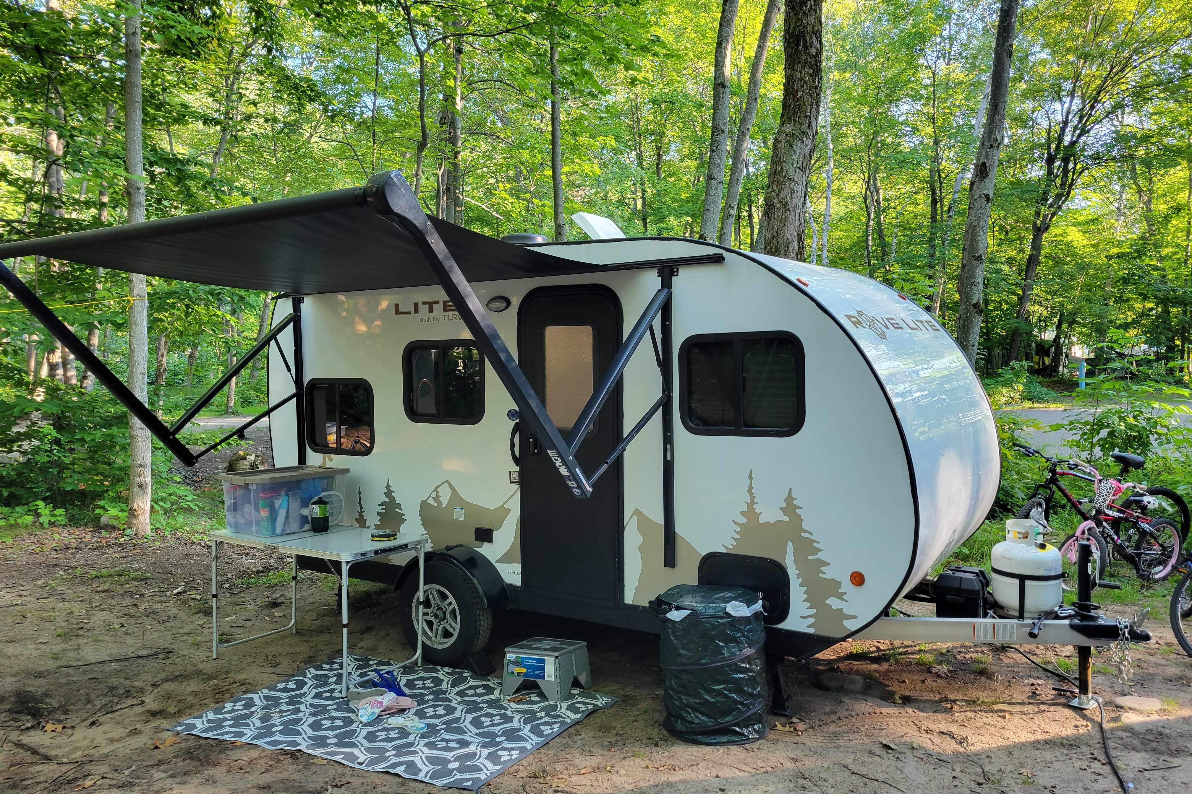 Family Fun Ultra Lite weight - 2022 Rove Lite 14BH