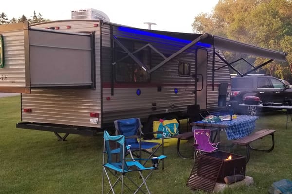 FR Grey Wolf Cherokee 24'