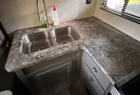 Jake's Crossroads Texan rb29 Travel Trailer