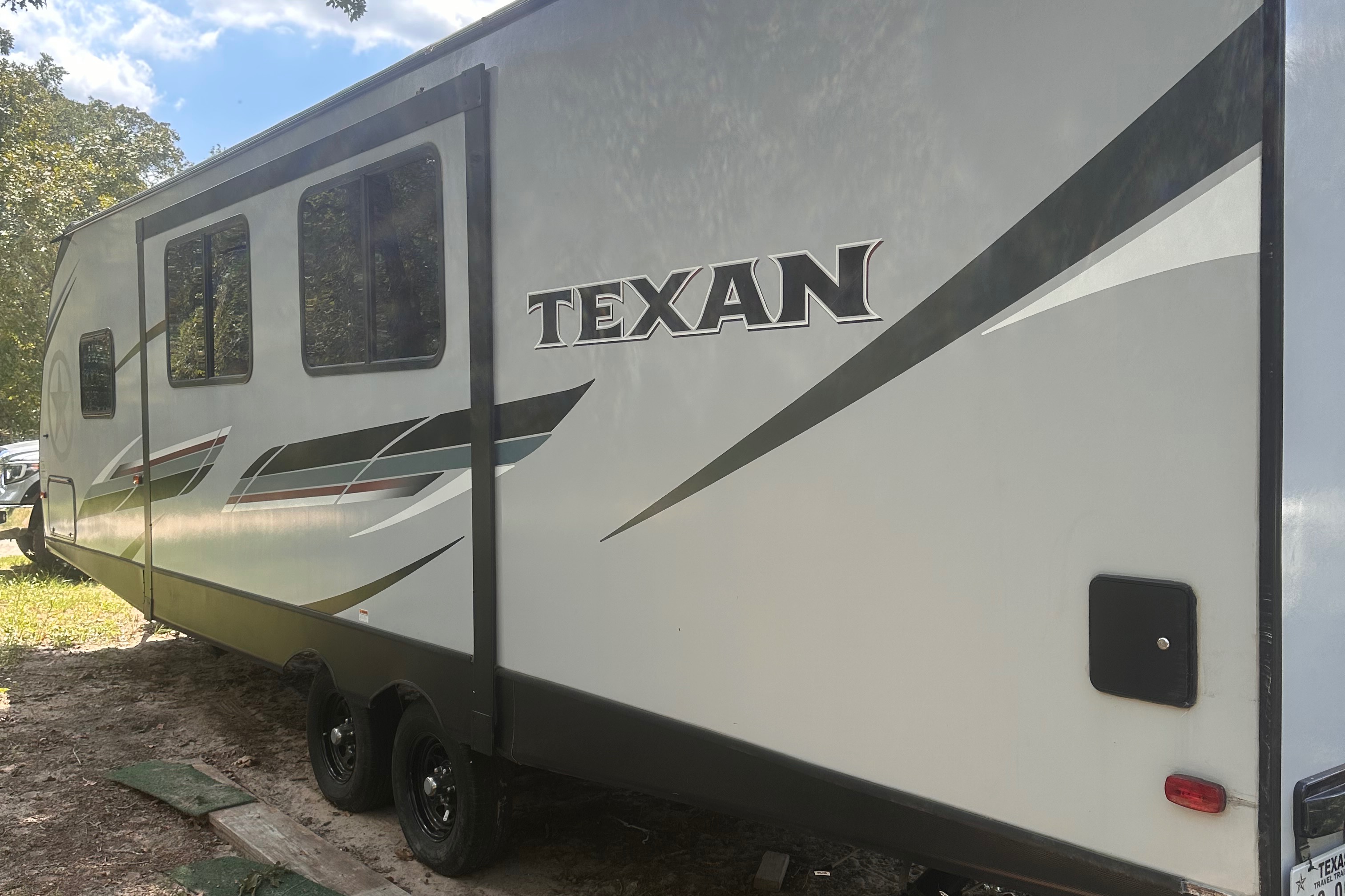 Jake's Crossroads Texan rb29 Travel Trailer