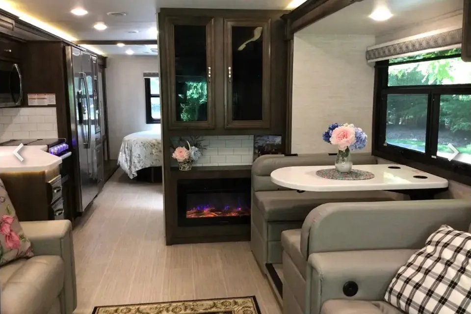 Baboo's Big Bus