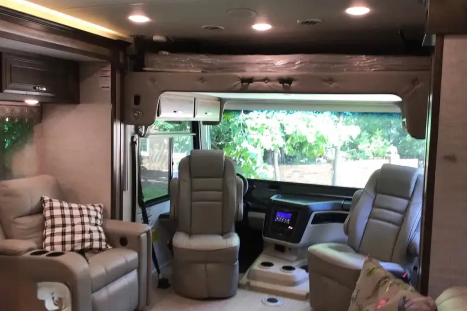 Baboo's Big Bus