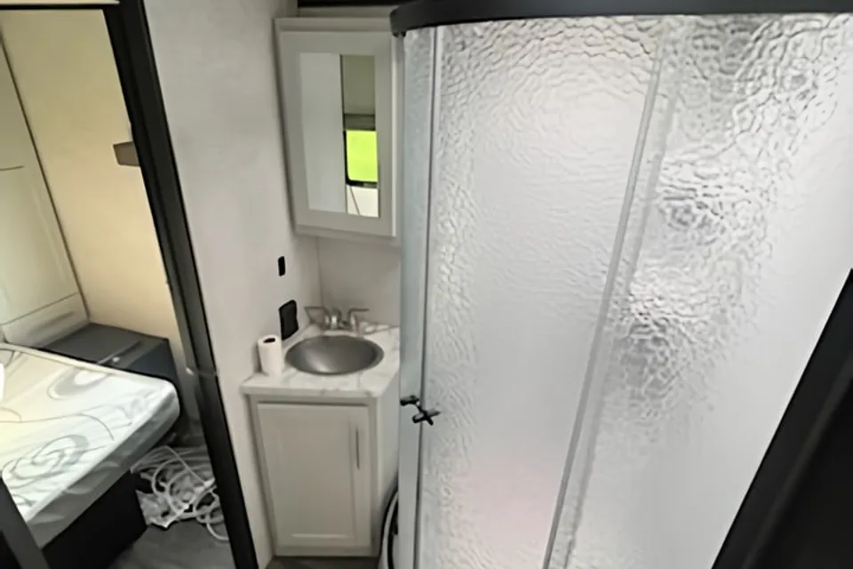 2021 Keystone Bullet 330BHS TT, Sleeps up to 10!