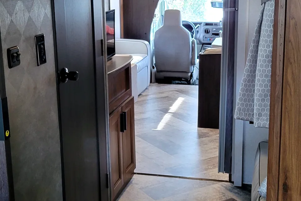 Tim and Jay's Thor Motor Coach Sunseeker Class C