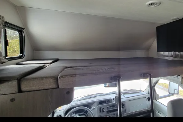 Tim and Jay's Thor Motor Coach Sunseeker Class C