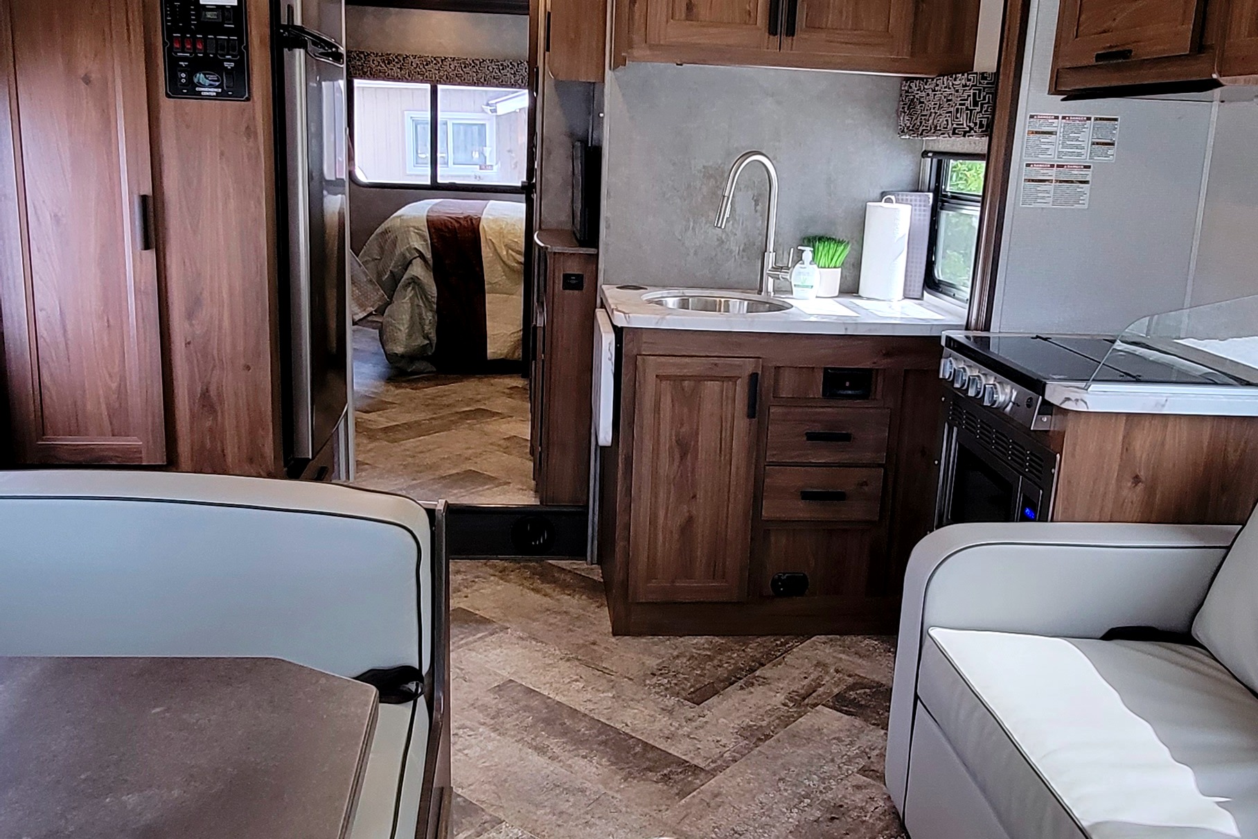 Tim and Jay's Thor Motor Coach Sunseeker Class C
