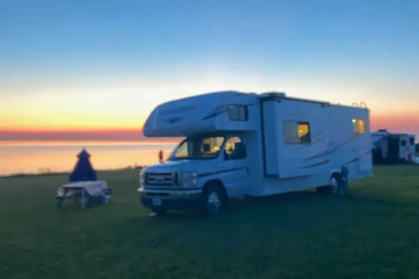 Tim and Jay's Thor Motor Coach Sunseeker Class C