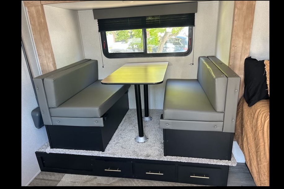 Keystone Springdale Travel Trailer Bunkbeds