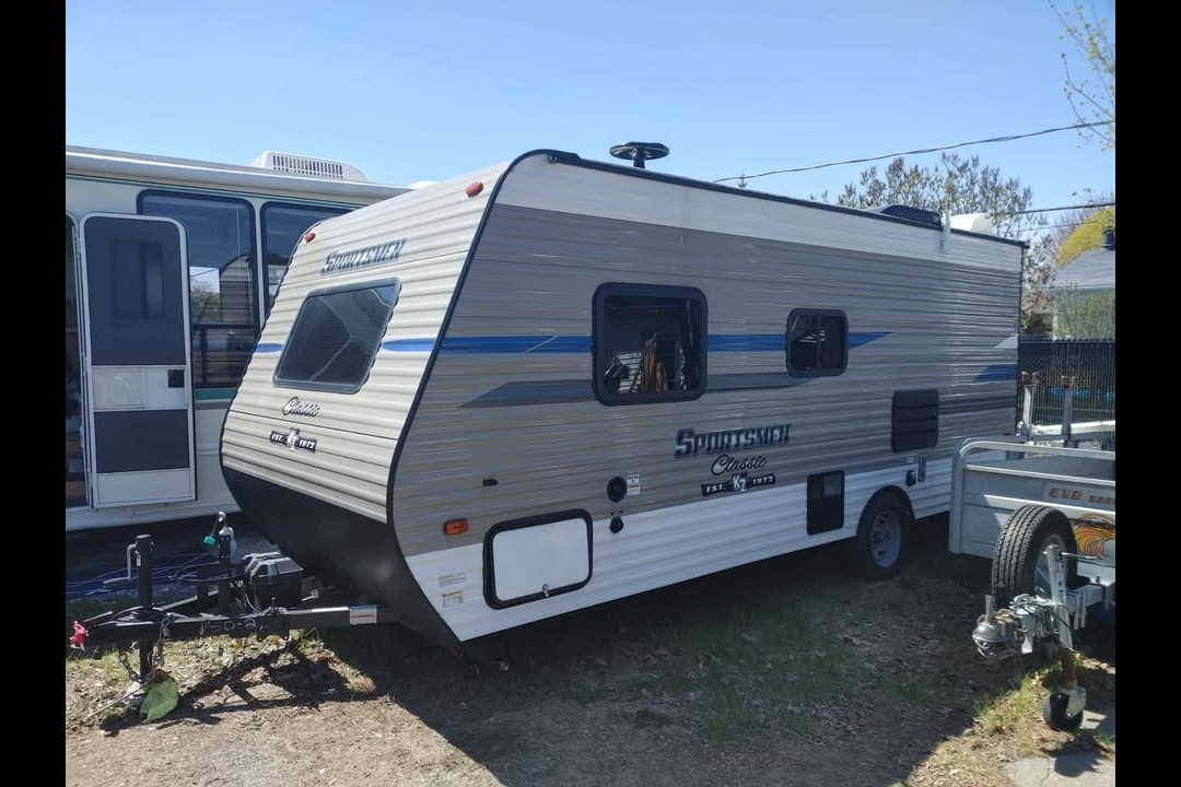 Roulotte familiale 4 pers – Lit queen + 2 enfants – Prête à camper