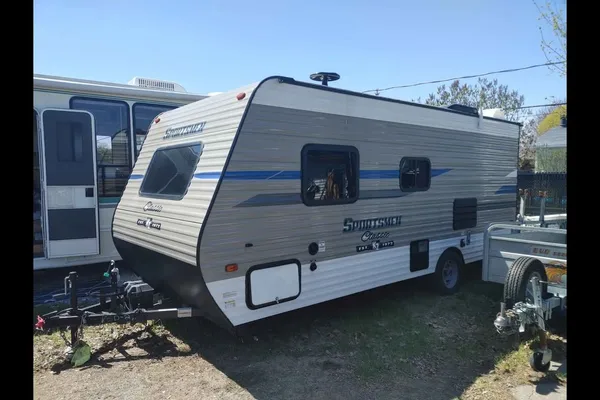 Roulotte familiale 4 pers – Lit queen + 2 enfants – Prête à camper