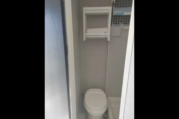 Roulotte familiale 4 pers – Lit queen + 2 enfants – Prête à camper