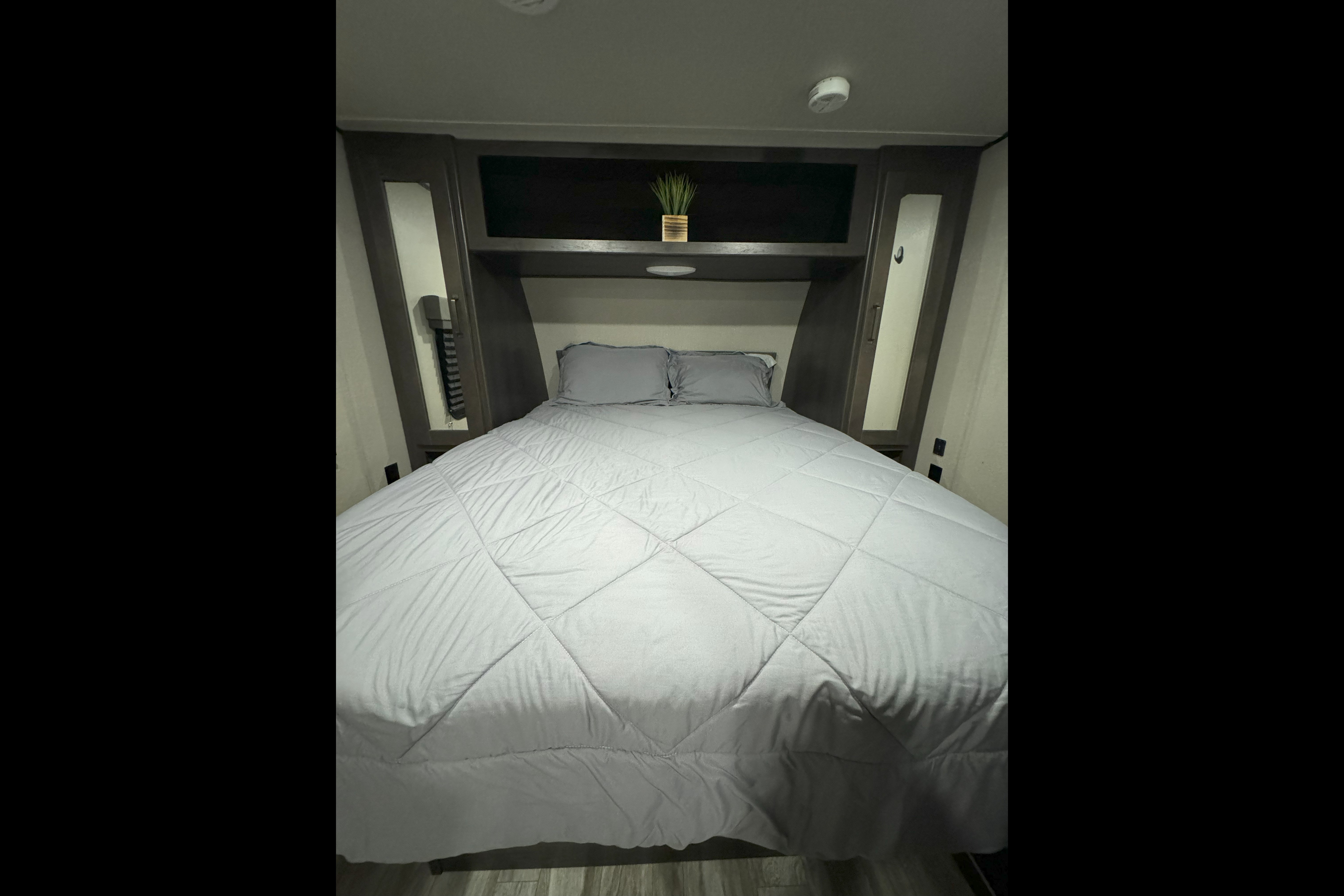 Spacious Grand Design Bunkhouse with Master Suite