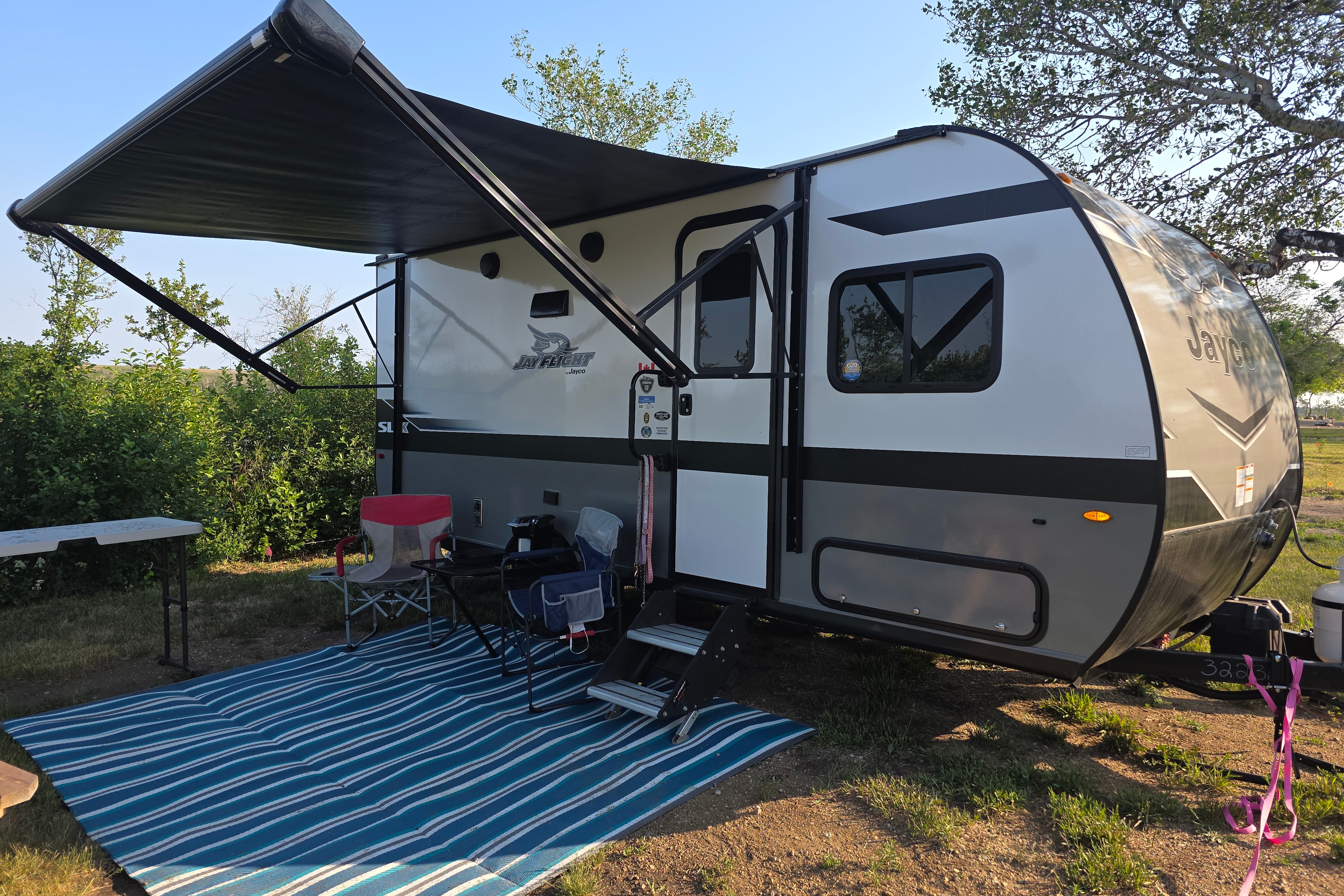 Cami's Camper pet Friendly! RV