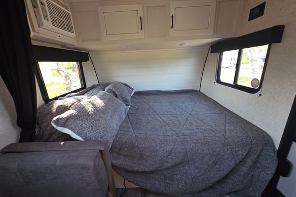 Cami's Camper pet Friendly! RV