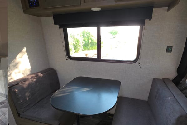 Cami's Camper pet Friendly! RV