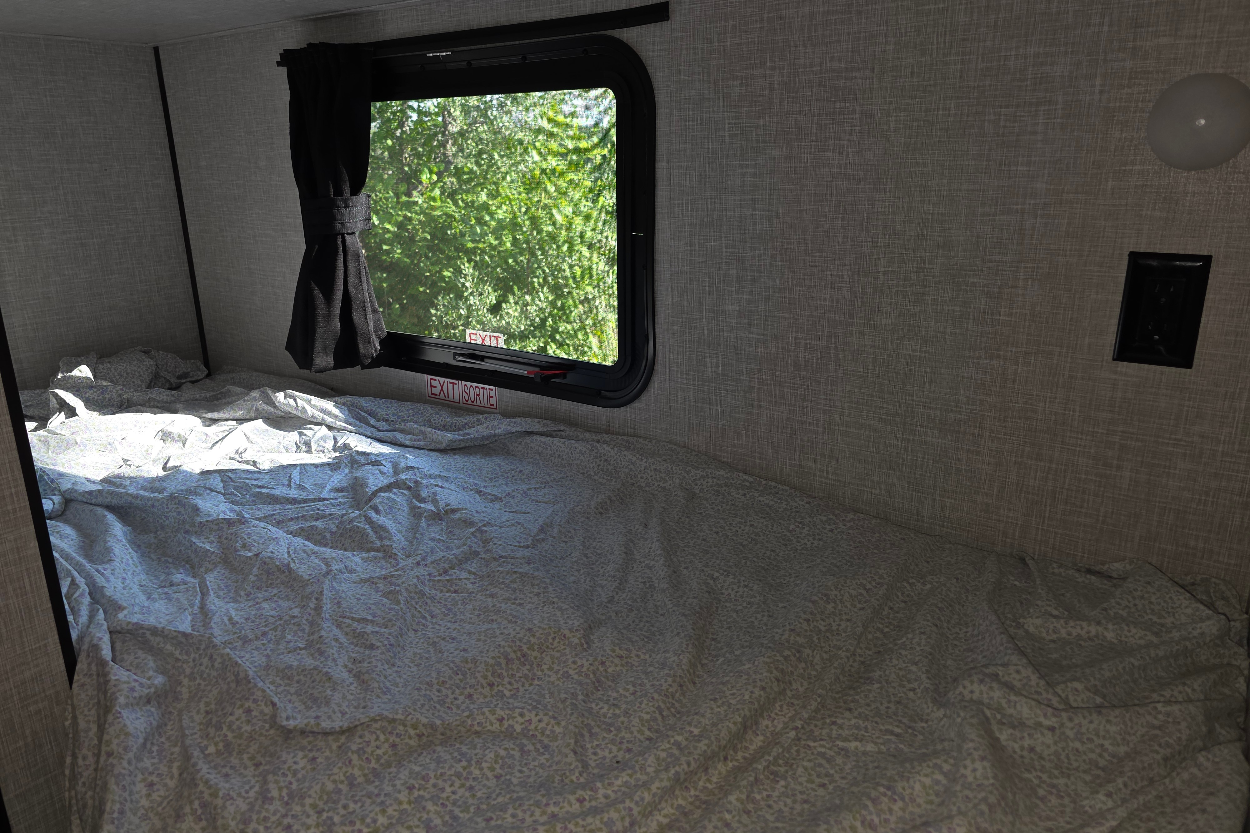 Cami's Camper pet Friendly! RV