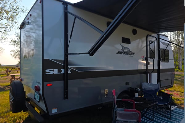 Cami's Camper pet Friendly! RV