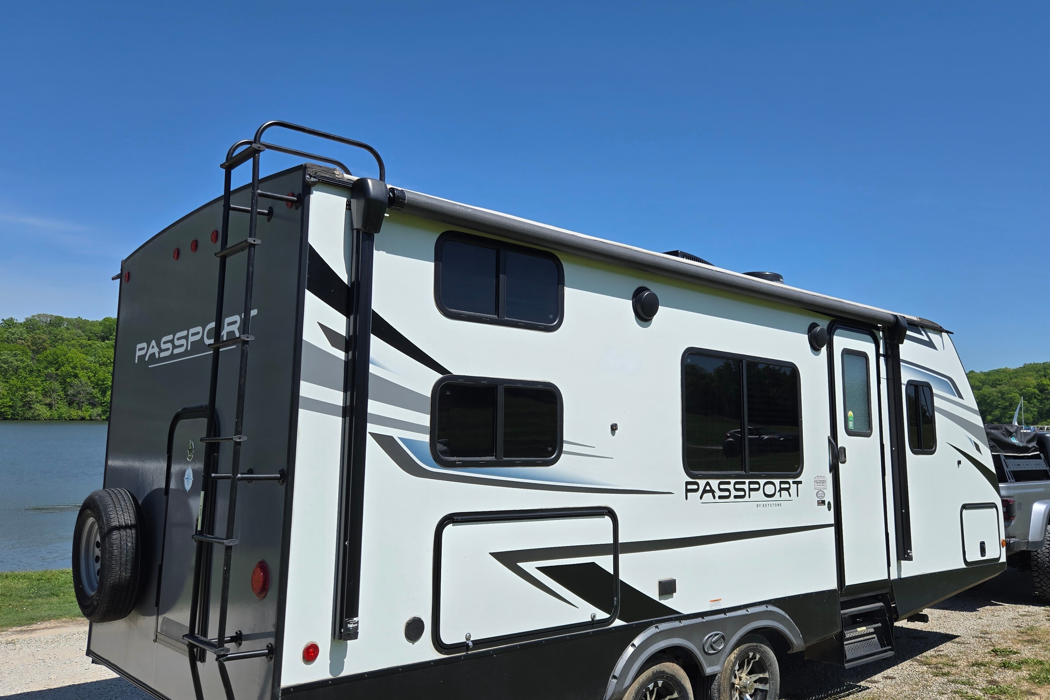 Paul's Keystone Passport SL 219 BH Travel Trailer