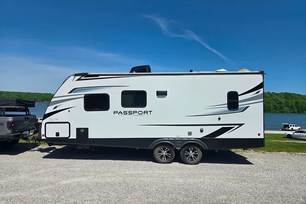 Paul's Keystone Passport SL 219 BH Travel Trailer
