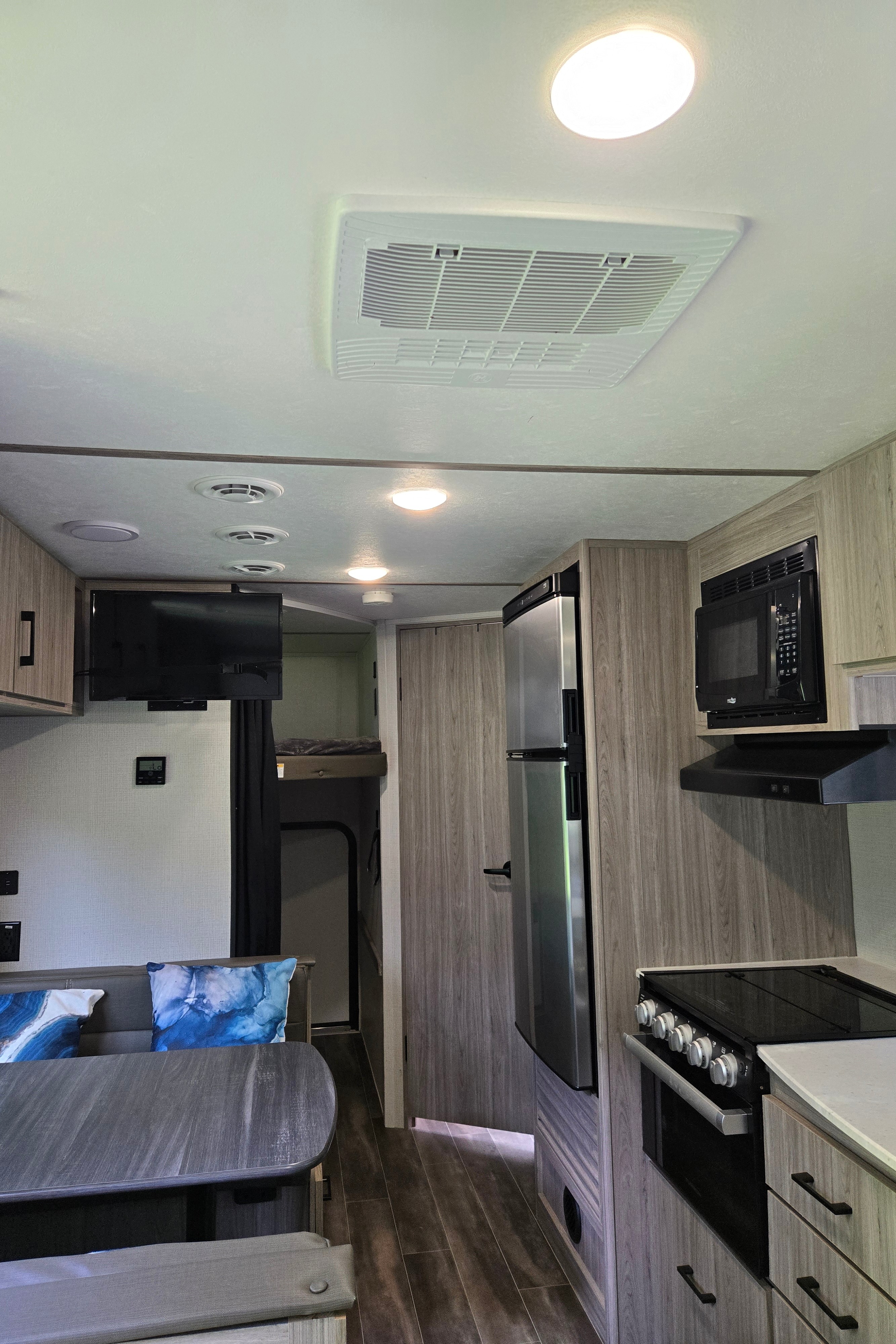 Paul's Keystone Passport SL 219 BH Travel Trailer