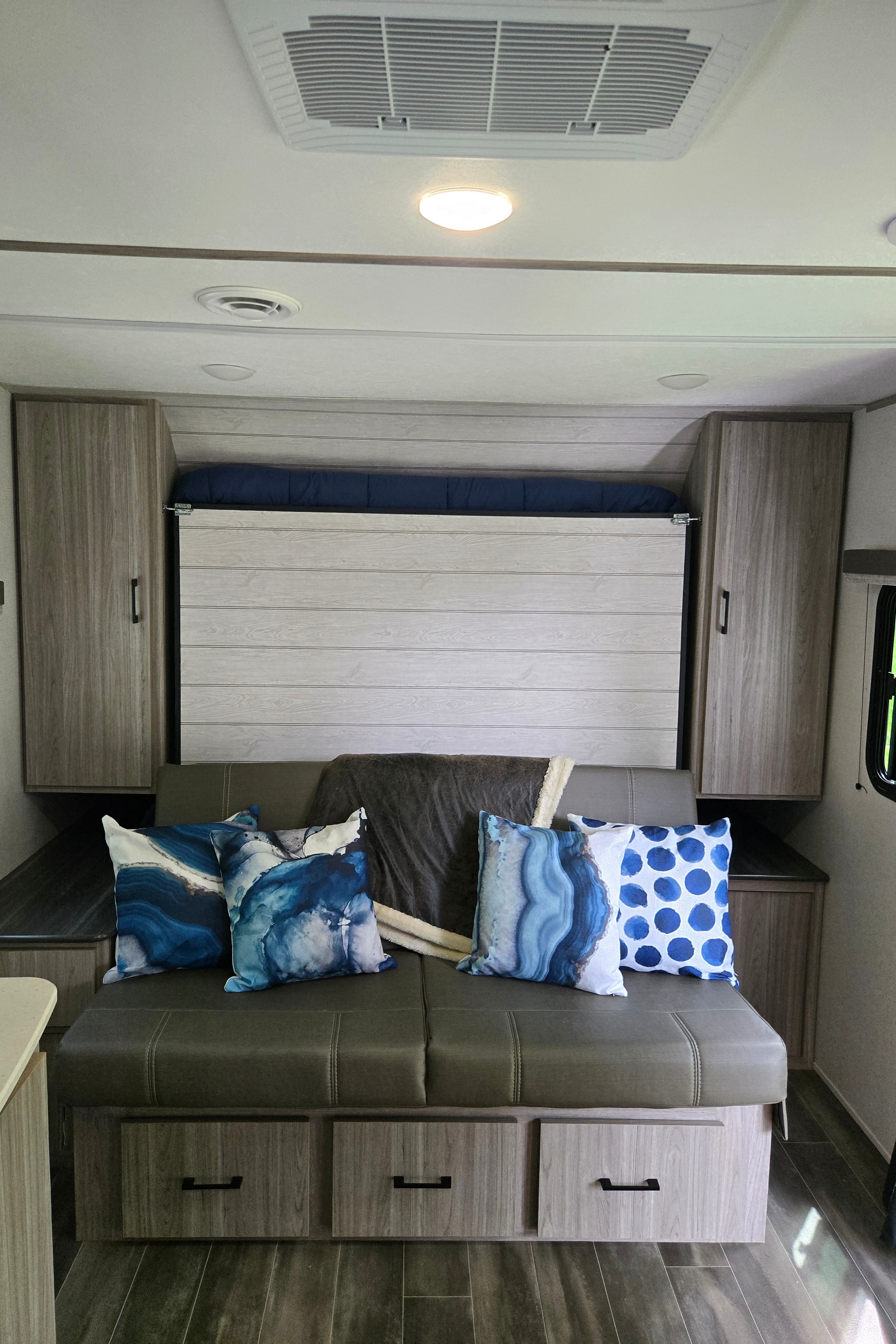 Paul's Keystone Passport SL 219 BH Travel Trailer