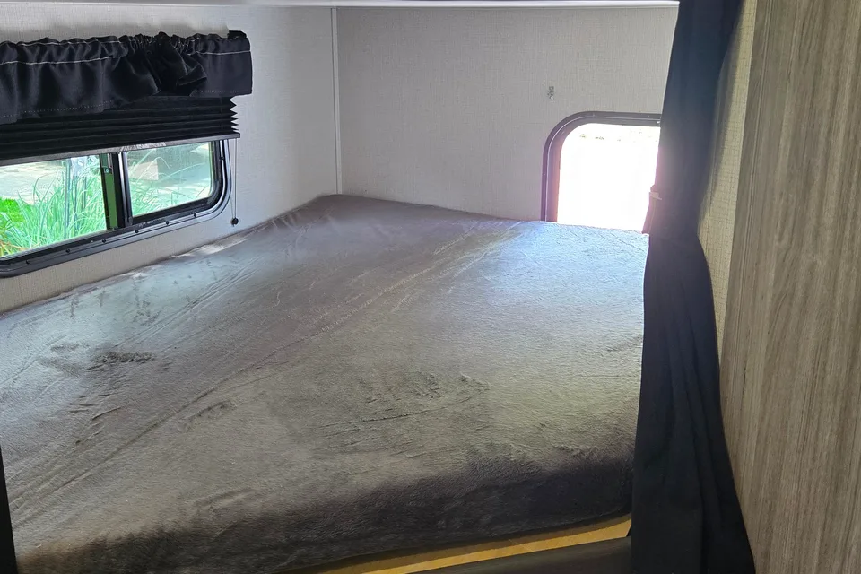 Paul's Keystone Passport SL 219 BH Travel Trailer