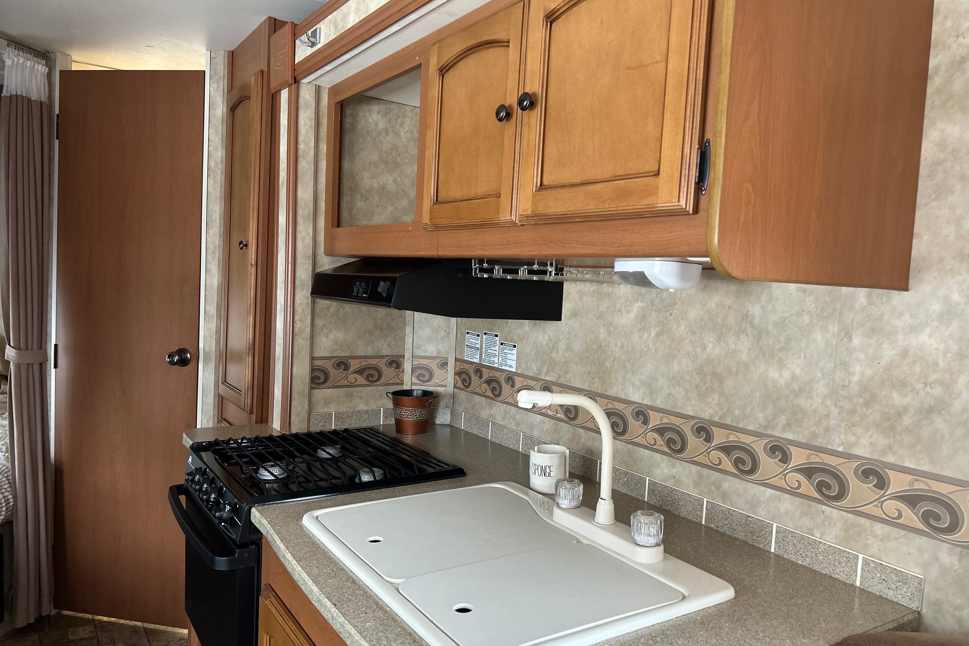 2011 Gulf Stream Stream Lite Sport-FULLY STOCKED!!!