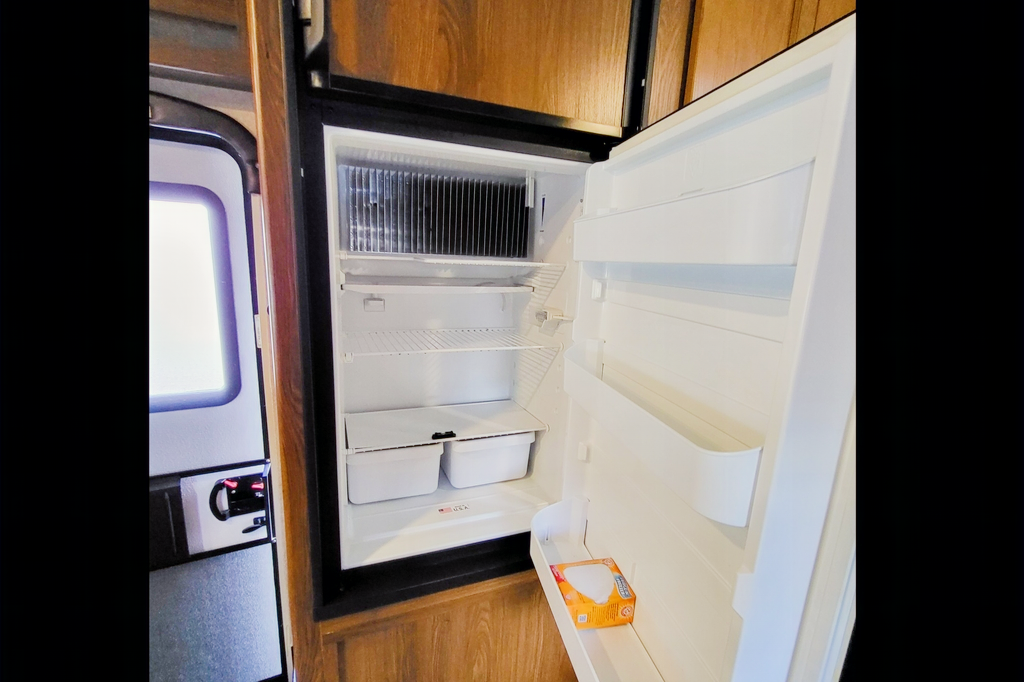 Comfy & Clean Coachmen Leprechaun