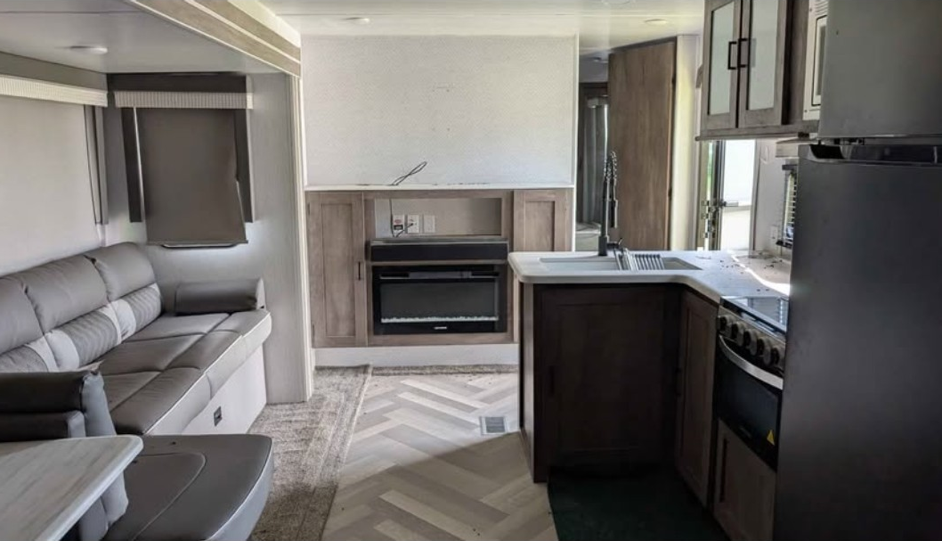 Salem Forest River 32BHDS Travel Trailer