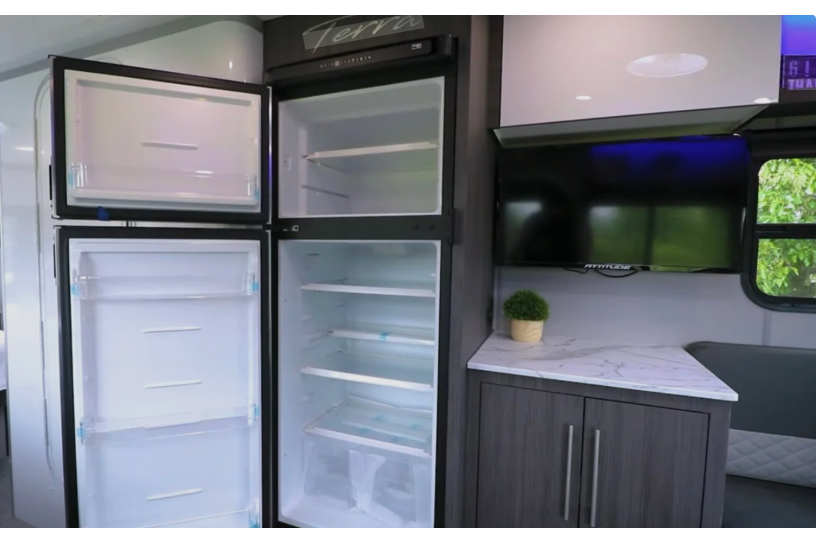 Overland Tonight: Intech Aucta Magnolia Off Grid & On Travel Trailer