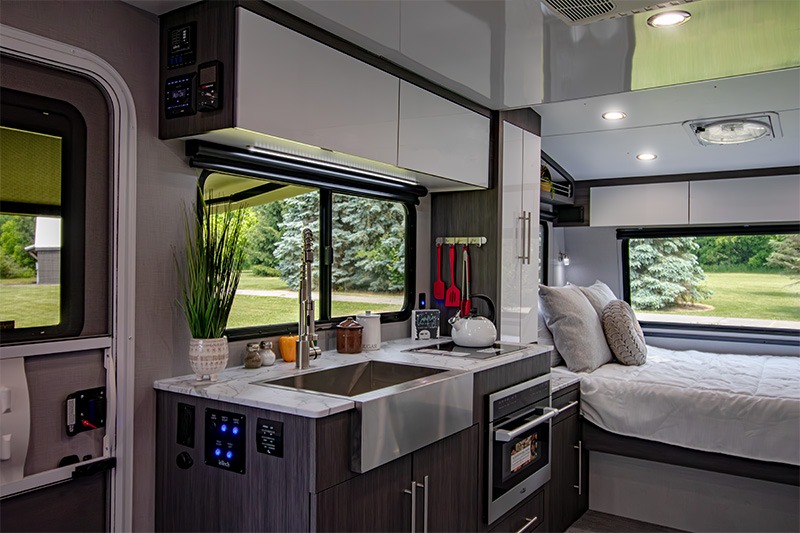 Overland Tonight: Intech Aucta Magnolia Off Grid & On Travel Trailer