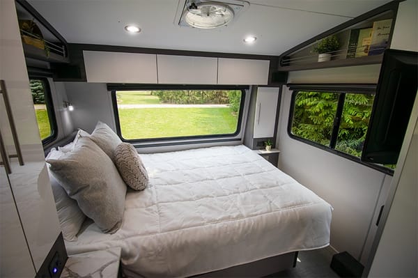 Overland Tonight: Intech Aucta Magnolia Off Grid & On Travel Trailer