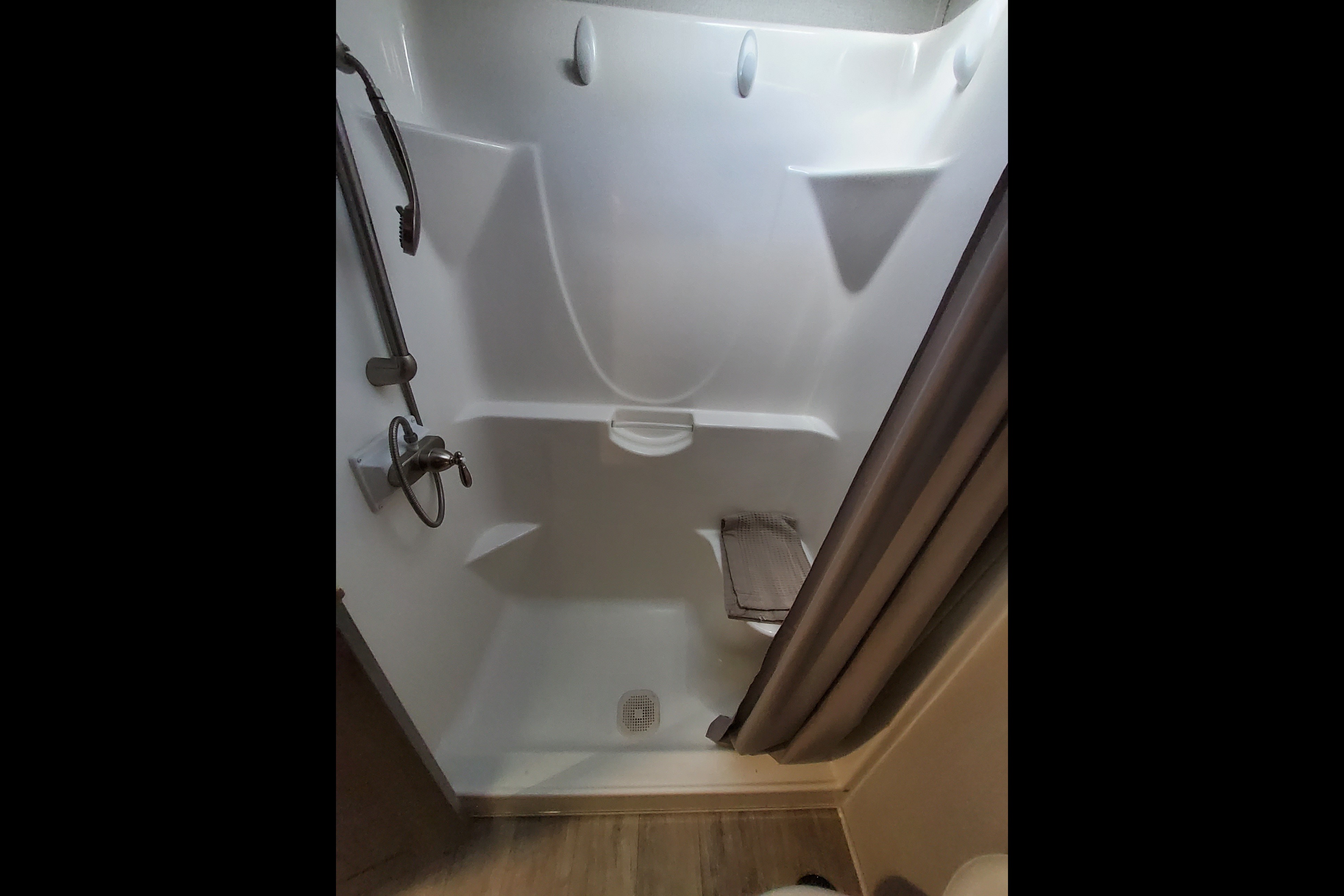 David 's Keystone Montana 3231CK Fifth Wheel