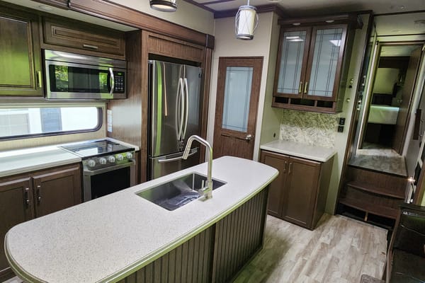 Grand Design Solitude Spacious 2 Bedroom