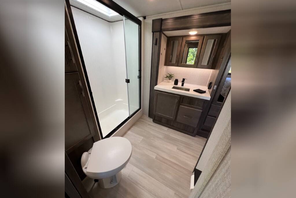 Grand Design Solitude Spacious 2 Bedroom
