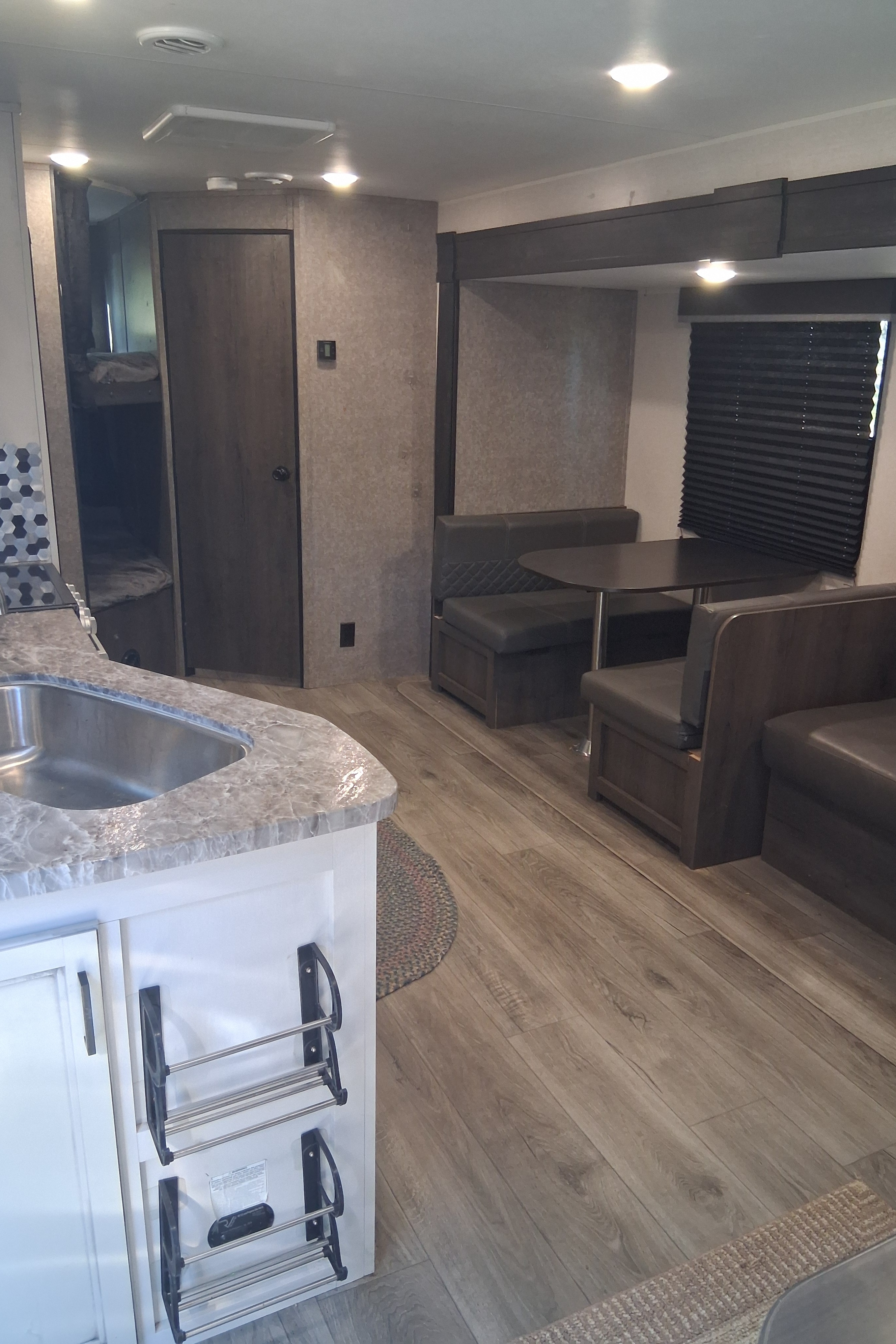 Tony's Highland Ridge RV 26 BHS Travel Trailer