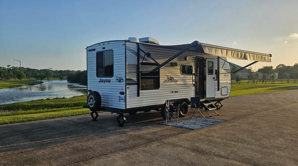 2025 Jayco Jay Flight SLX 210 QB Travel Trailer (Couples or Small Families Trailer)
