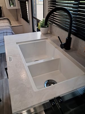 2025 Jayco Jay Flight SLX 210 QB Travel Trailer (Couples or Small Families Trailer)