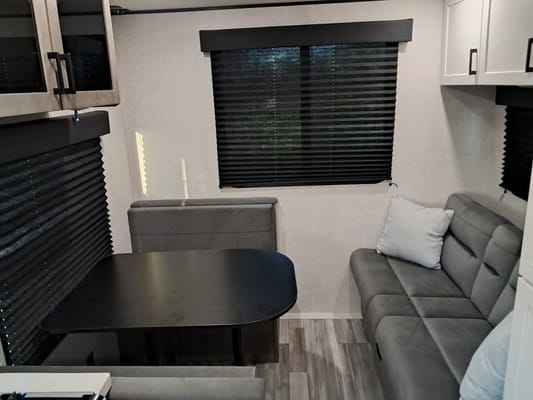 2025 Jayco Jay Flight SLX 210 QB Travel Trailer (Couples or Small Families Trailer)