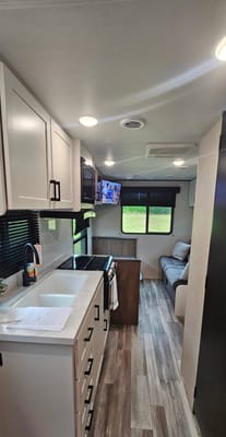 2025 Jayco Jay Flight SLX 210 QB Travel Trailer (Couples or Small Families Trailer)