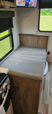 2025 Jayco Jay Flight SLX 210 QB Travel Trailer (Couples or Small Families Trailer)