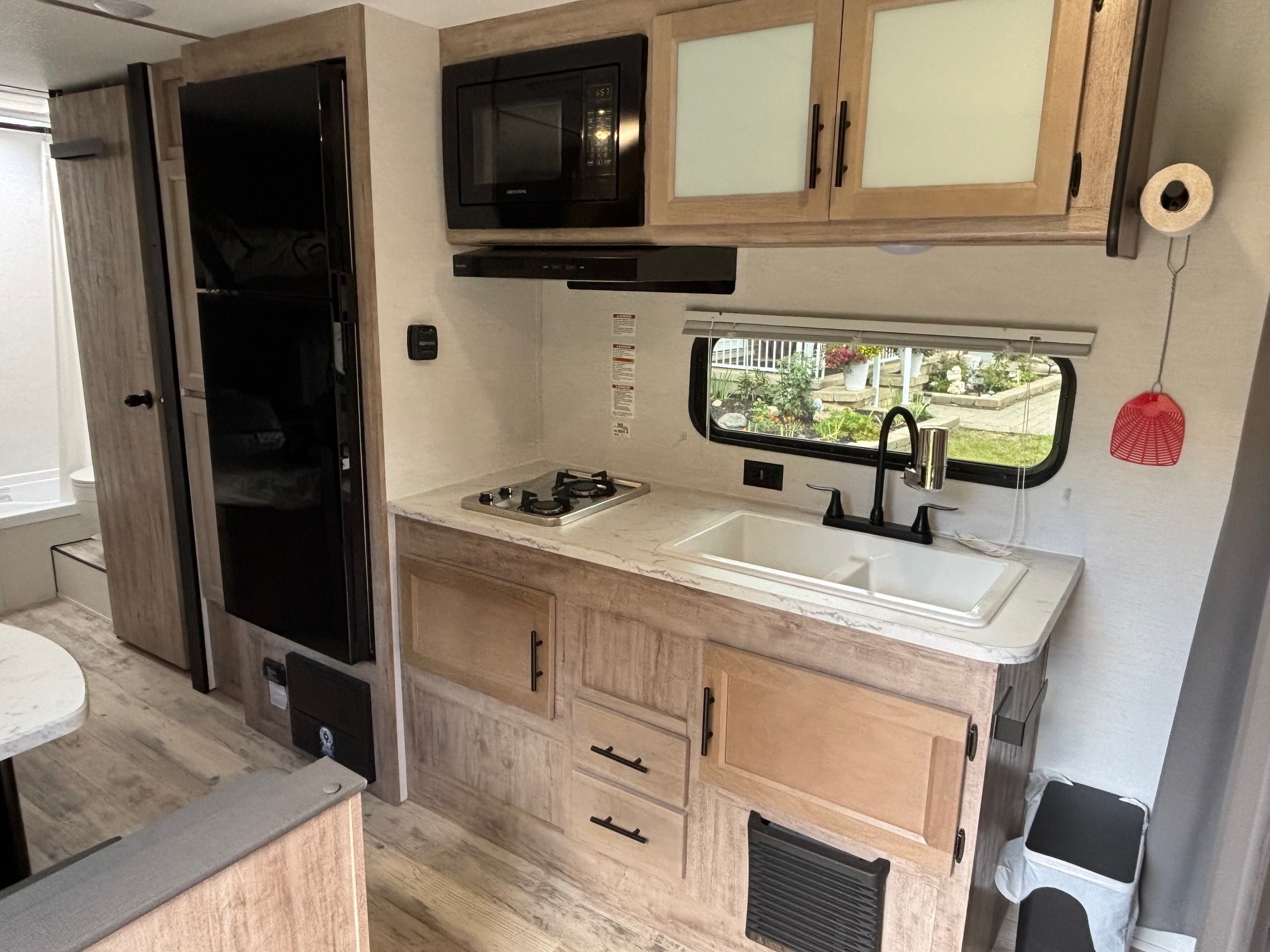 Lance's Grand River 25BH Travel Trailer