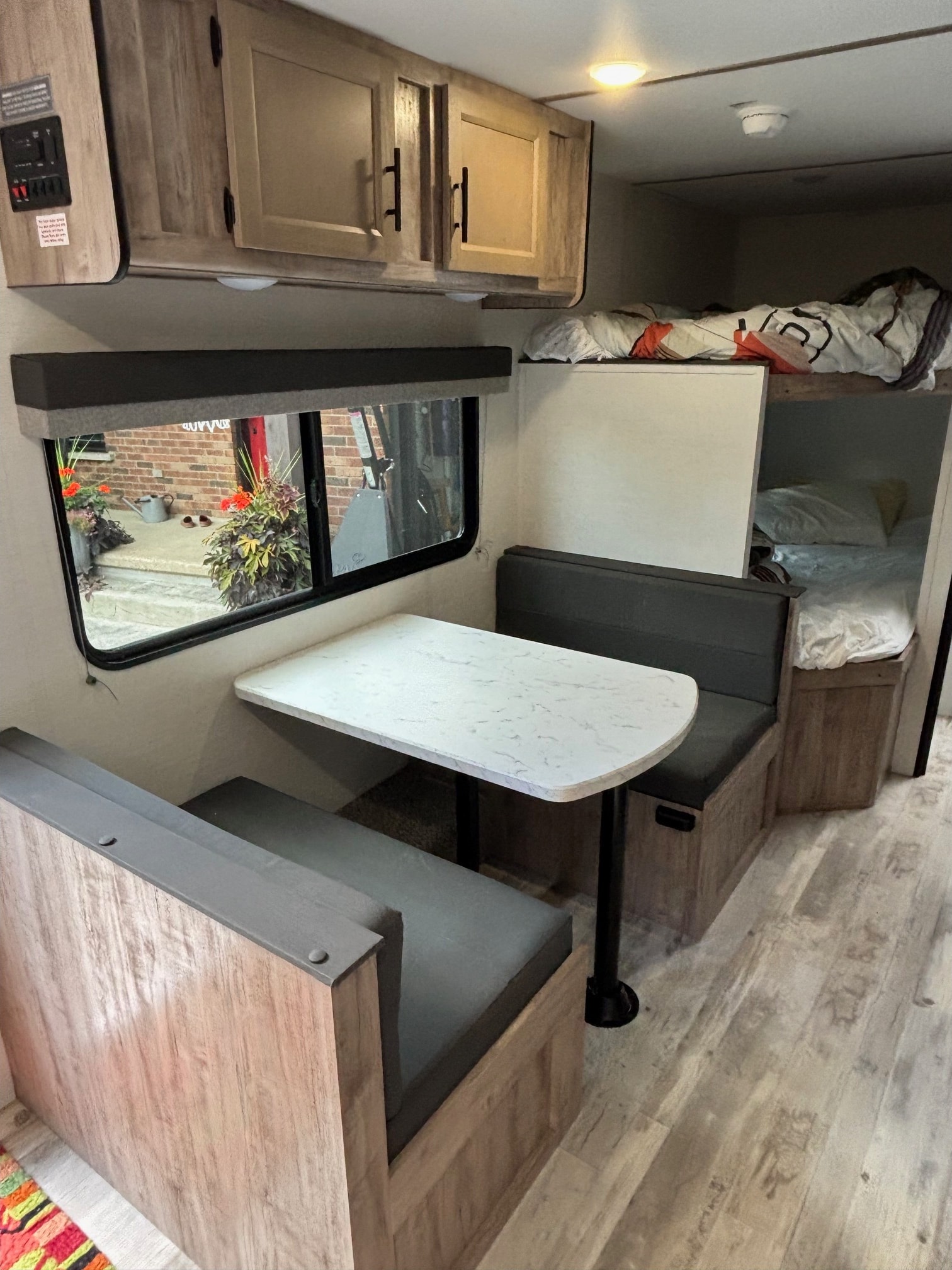 Lance's Grand River 25BH Travel Trailer