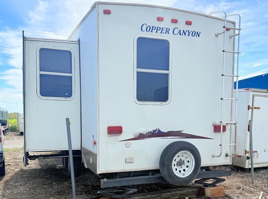 Canyon Cruiser Charlie - Adventure-ready fifth wheel Trailer